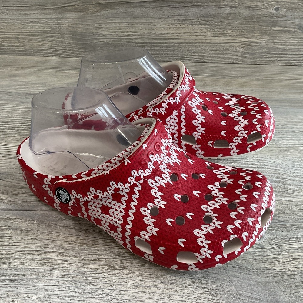 Crocs Classic Red White Clogs Holiday Christmas Sweater 209237 Women's Size 7 US